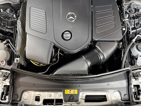 Used 2025 Mercedes-Benz C 300 Sedan image 29