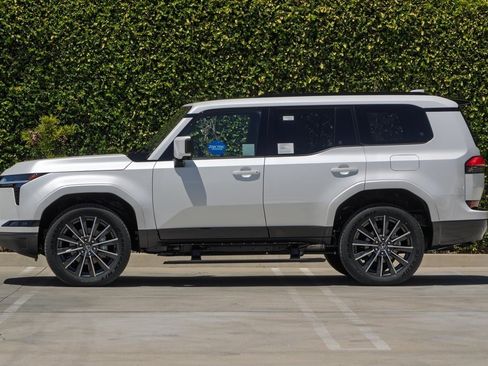 New 2026 Lexus GX 550 image 5
