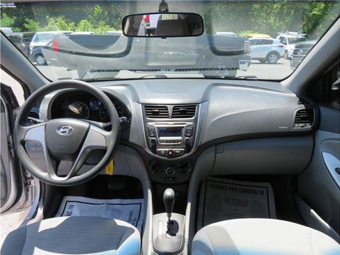 Used 2016 Hyundai Accent SE FWD image 5