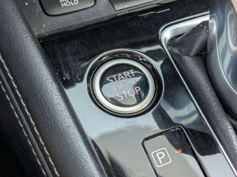 Used 2023 Nissan Kicks SR w/ SR Premium Package FWD image 20