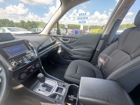 Used 2021 Subaru Forester AWD/4WD image 7