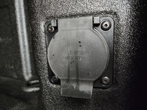 Used 2023 Chevrolet Silverado 2500 LTZ w/ LTZ Plus Package image 34