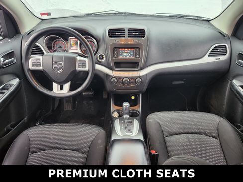 Used 2016 Dodge Journey SE w/ Flexible Seating Group image 2