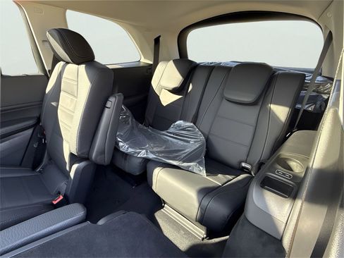New 2026 Mercedes-Benz GLS 450 4MATIC image 23