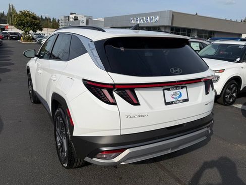 Certified 2025 Hyundai Tucson Limited AWD/4WD image 9