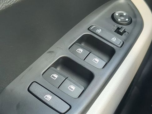 New 2026 Hyundai Venue SEL FWD image 21