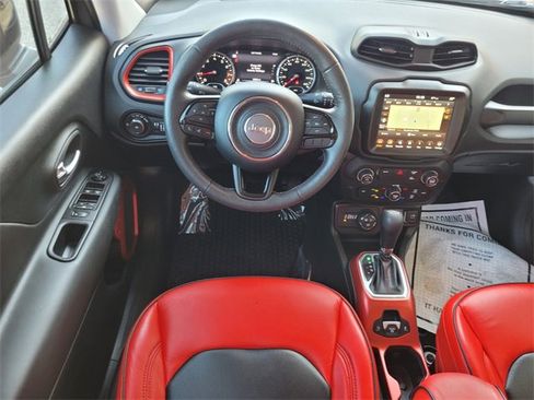 Used 2022 Jeep Renegade Trailhawk image 9