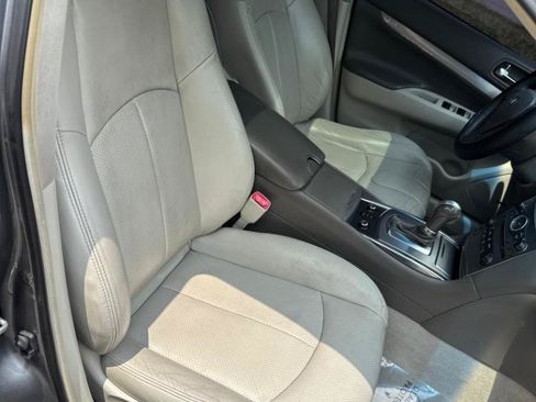 Used 2015 INFINITI Q40 AWD w/ Navigation Package image 17
