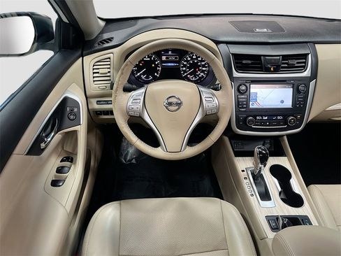 Used 2016 Nissan Altima 2.5 SL w/ 2.5 Technology Package image 24