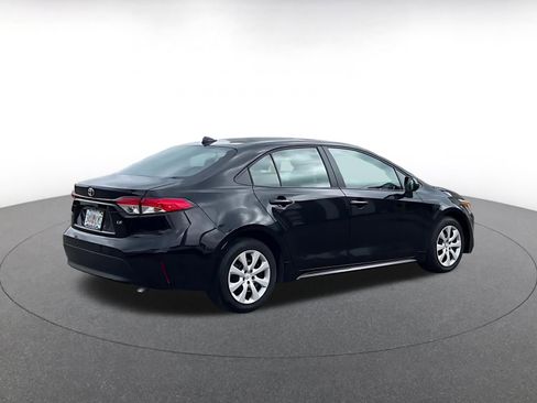 Used 2025 Toyota Corolla LE image 14