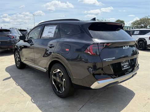 New 2026 Kia Sportage SX image 6