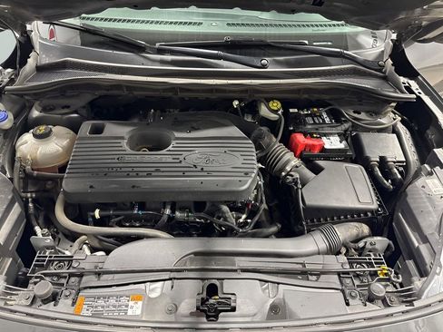 Used 2020 Ford Escape Titanium image 17