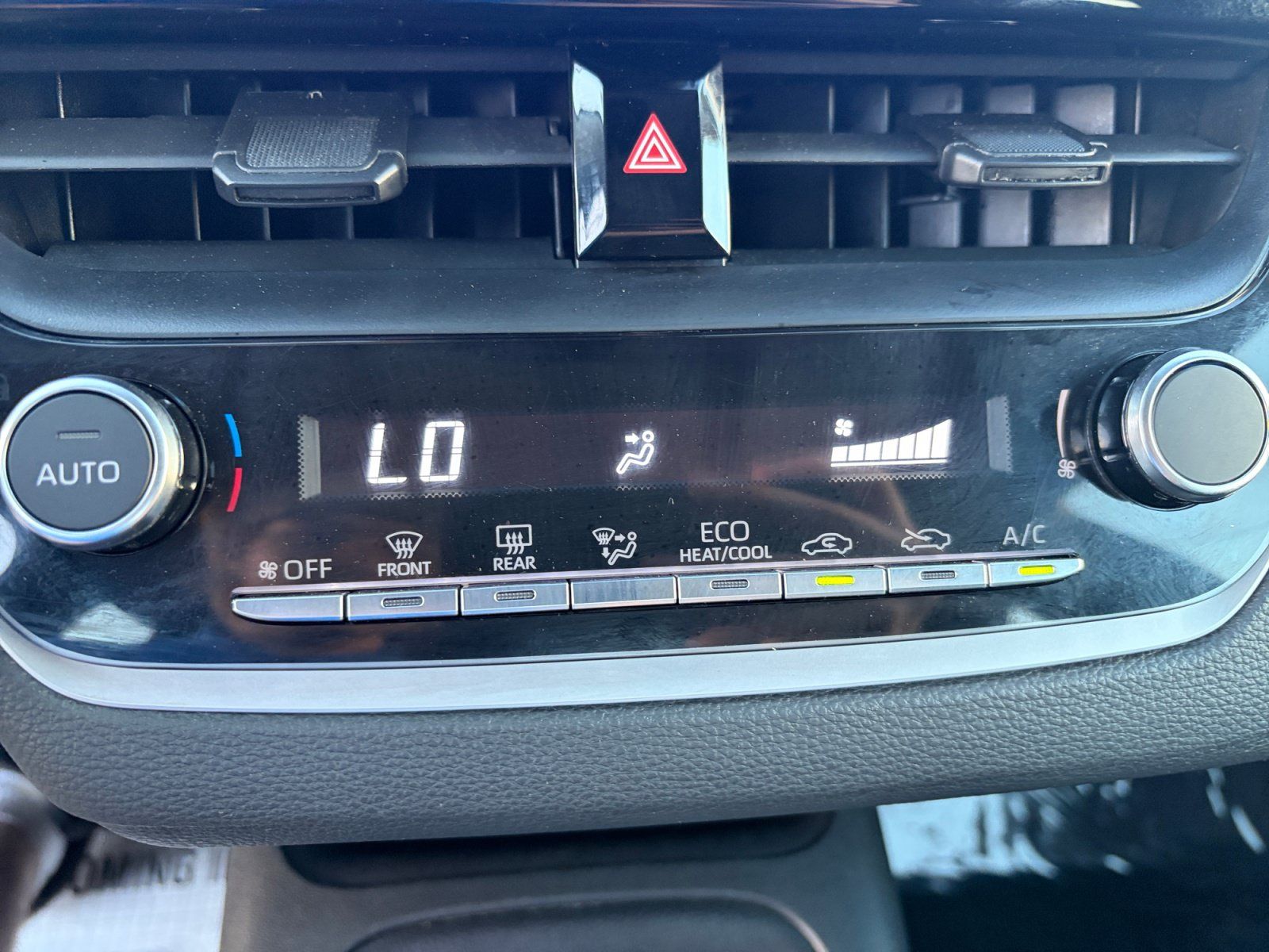 Used 2024 Toyota Corolla LE FWD image 22