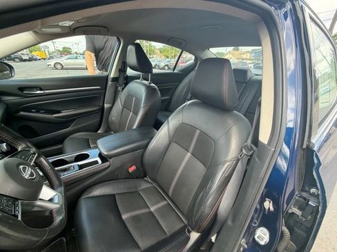 Used 2024 Nissan Altima 2.5 SR FWD image 13