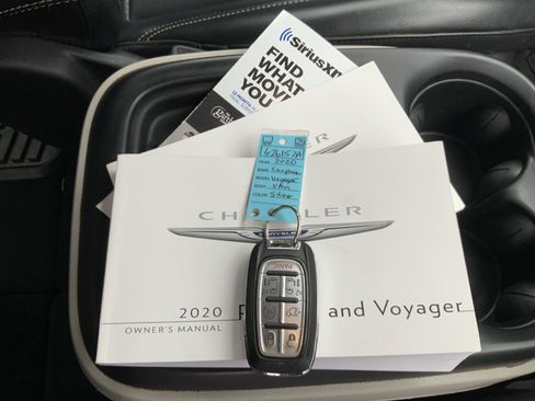 Used 2020 Chrysler Voyager Lxi image 57