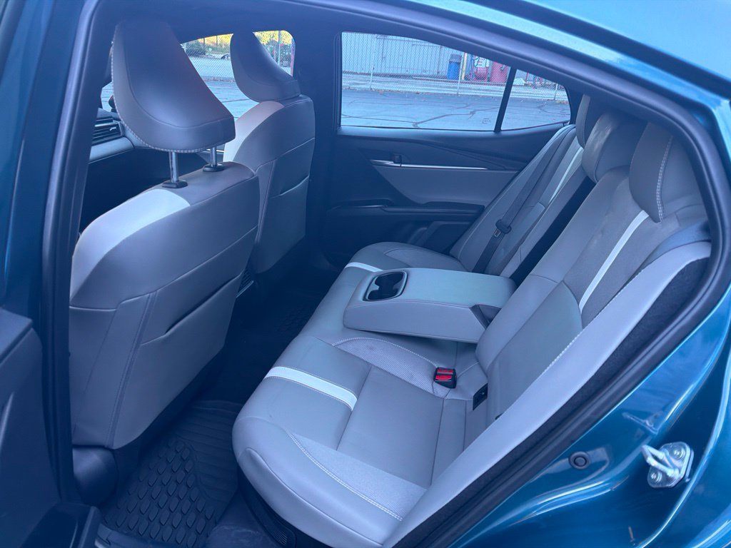 Used 2025 Toyota Camry SE w/ Convenience Package FWD image 11