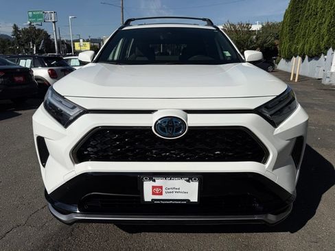 Used 2022 Toyota RAV4 SE w/ Weather & Moonroof Package AWD/4WD image 3