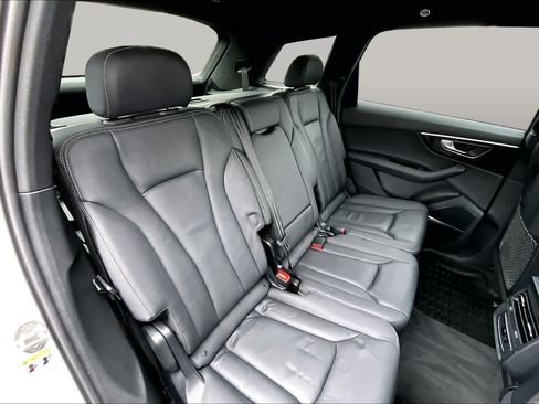 Certified 2025 Audi Q7 2.0T Premium Plus w/ Premium Plus Package AWD/4WD image 35