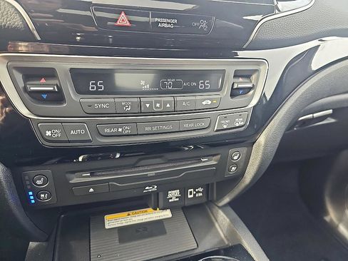 Used 2021 Honda Pilot Black Edition image 26