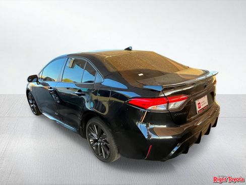 Used 2026 Toyota Corolla SE FWD image 3