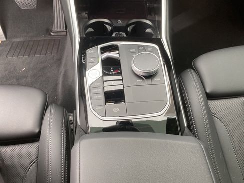 Used 2023 BMW 330i Sedan w/ Premium Package image 14