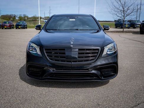 Used 2019 Mercedes-Benz S 63 AMG S 4MATIC Sedan image 2