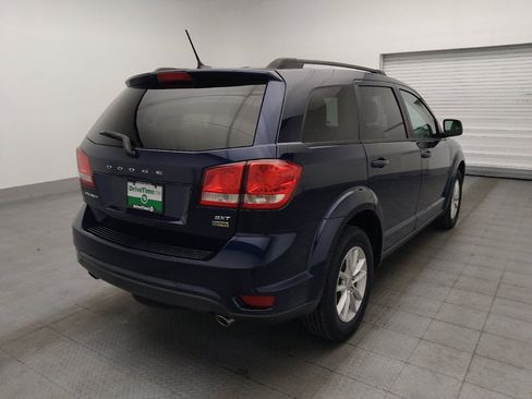 Used 2017 Dodge Journey SXT w/ Comfort/Convenience Group FWD image 9