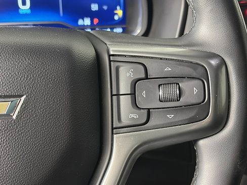 Used 2023 Chevrolet Suburban Premier image 18