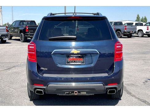 Used 2017 Chevrolet Equinox Premier w/ Enhanced Convenience Package AWD/4WD image 4