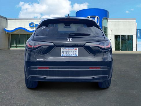 Certified 2025 Honda HR-V LX image 5