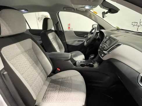Used 2024 Chevrolet Equinox LS FWD image 25