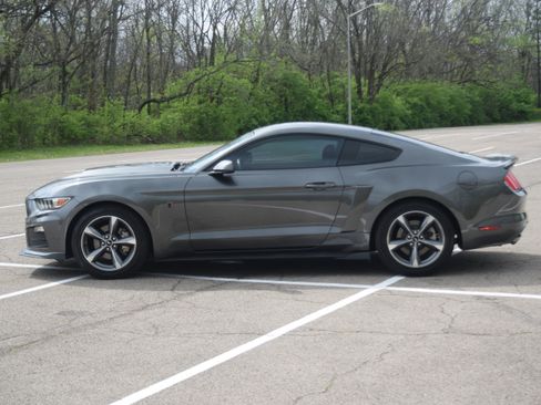 Used 2015 Ford Mustang Coupe w/ Equipment Group 051A RWD image 21