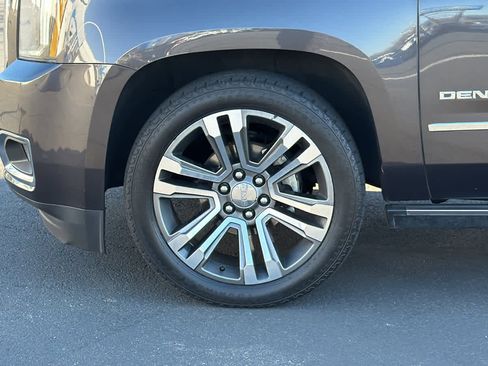 Used 2018 GMC Yukon Denali w/ Denali Ultimate Package image 9