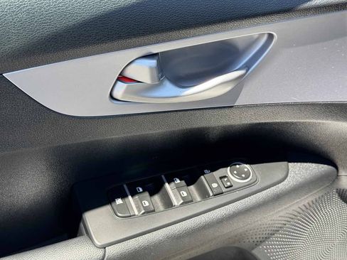 Used 2024 Kia Forte LXS FWD image 28