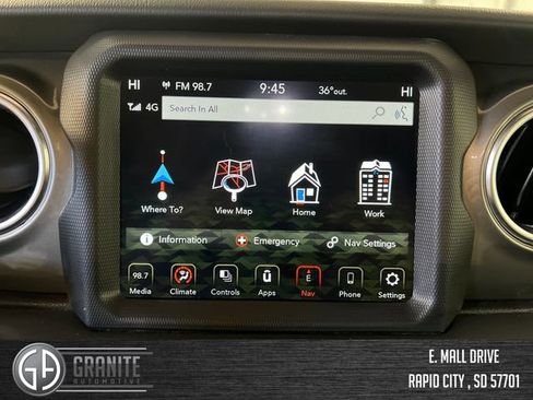 Used 2023 Jeep Wrangler Unlimited Sahara AWD/4WD image 20