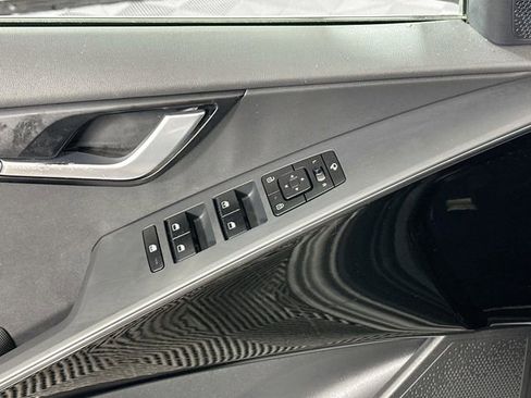 Used 2023 Kia Niro EX Touring image 22