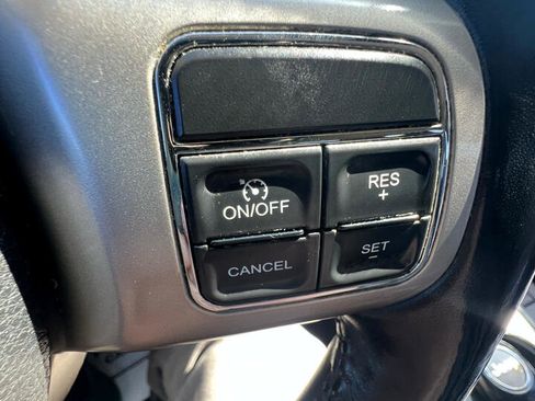Used 2012 Jeep Grand Cherokee Laredo image 19