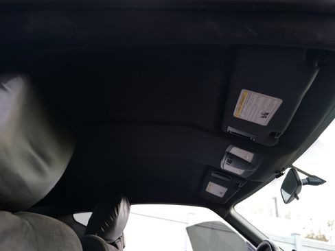 Used 2017 Nissan 370Z Coupe image 41