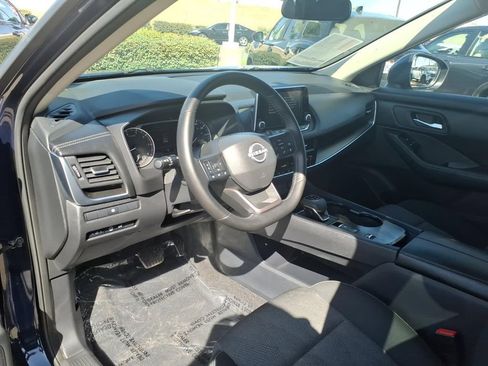 Certified 2025 Nissan Rogue SV FWD image 14