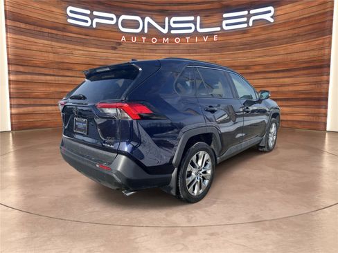 Used 2023 Toyota RAV4 XLE Premium image 5