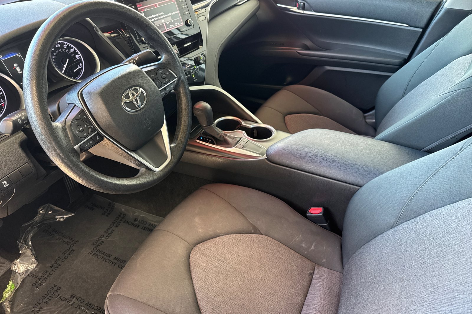 Used 2022 Toyota Camry LE w/ Carpet Mat Package (TMS) FWD image 12