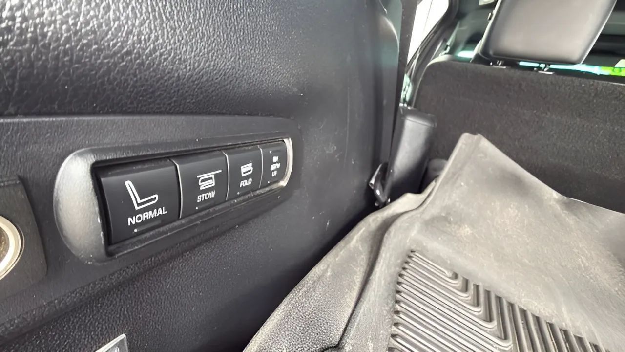 Used 2016 Ford Explorer Limited AWD/4WD image 10