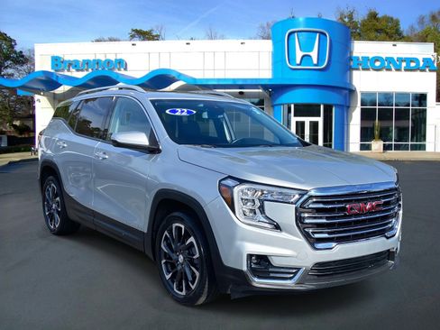 Used 2022 GMC Terrain SLT image 1