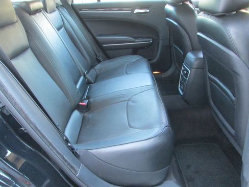 Used 2016 Chrysler 300 C AWD/4WD image 12
