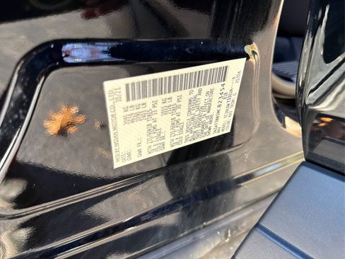 Used 2021 Nissan Rogue SV image 16