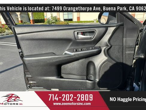 Used 2017 Toyota Camry SE FWD image 37