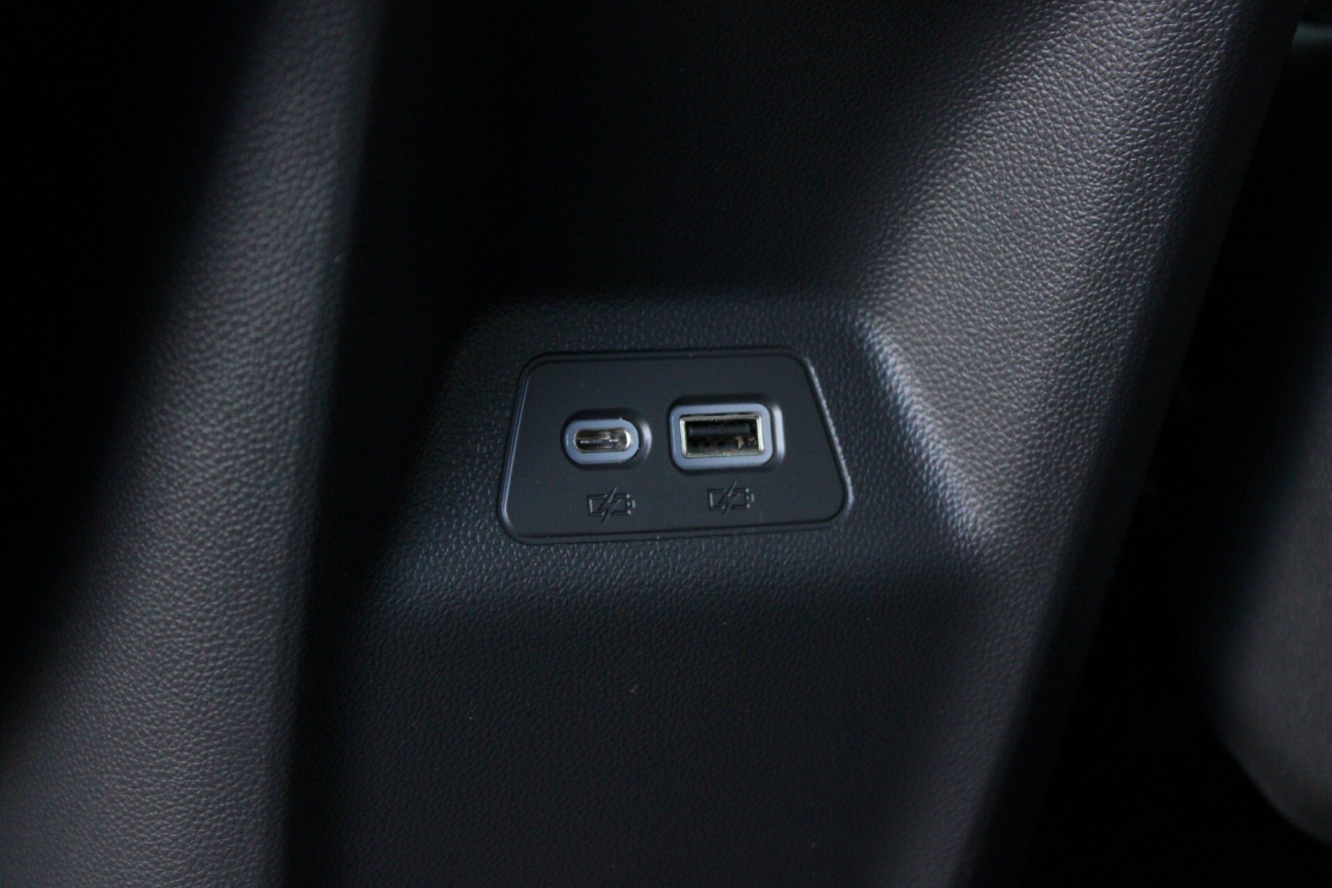 Used 2022 Buick Envision Essence w/ Sport Touring Package FWD image 20