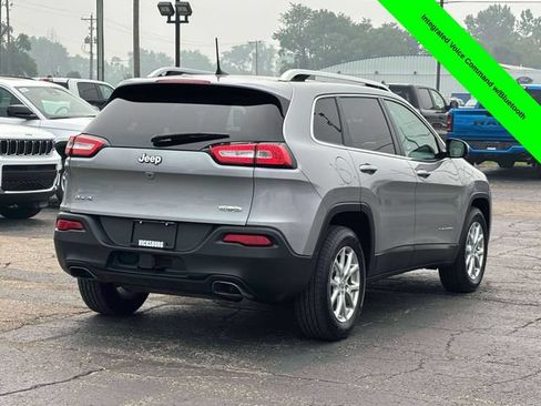 Used 2016 Jeep Cherokee Latitude w/ Cold Weather Group AWD/4WD image 33