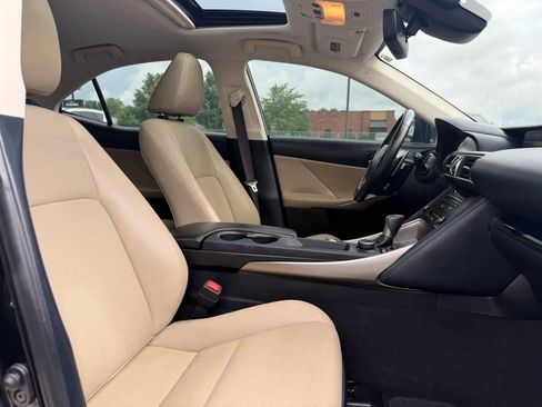 Used 2019 Lexus IS 300 w/ Premium Package RWD image 42