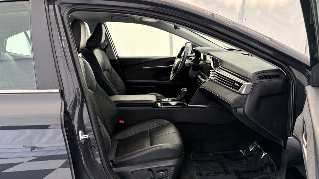 Used 2025 Toyota Camry XLE FWD image 19